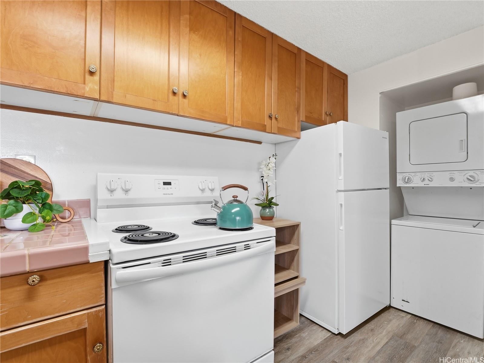 2724 Kahoaloha Lane  Unit 1805
