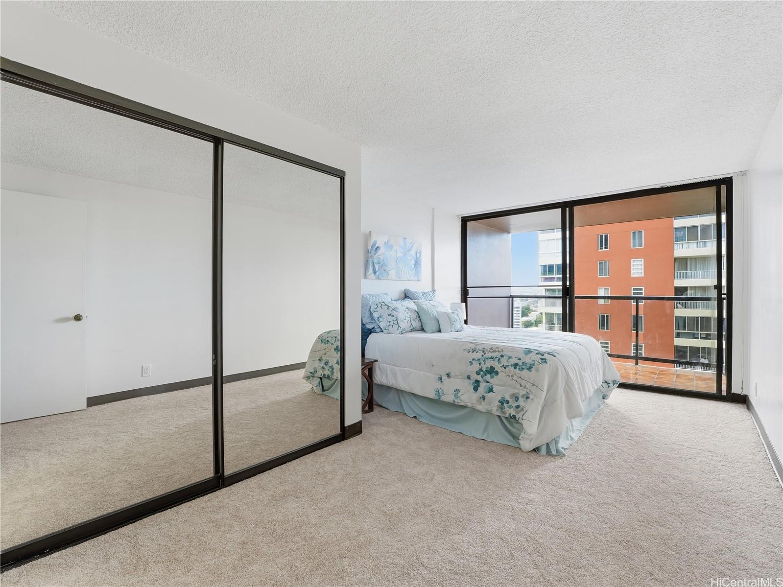 2724 Kahoaloha Lane  Unit 1805