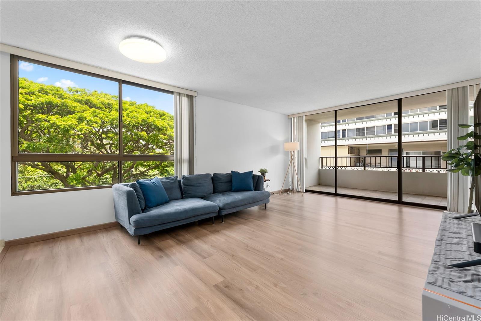 1517 Makiki Street 401