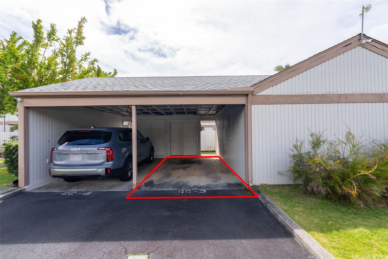 Photo 21 of 25