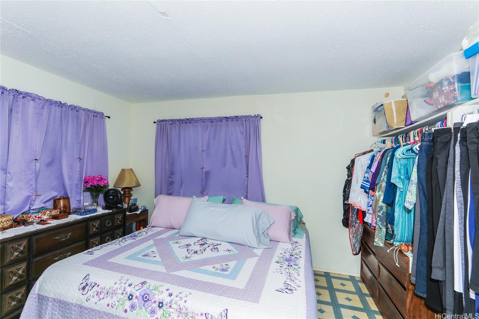 Photo 11 of 25