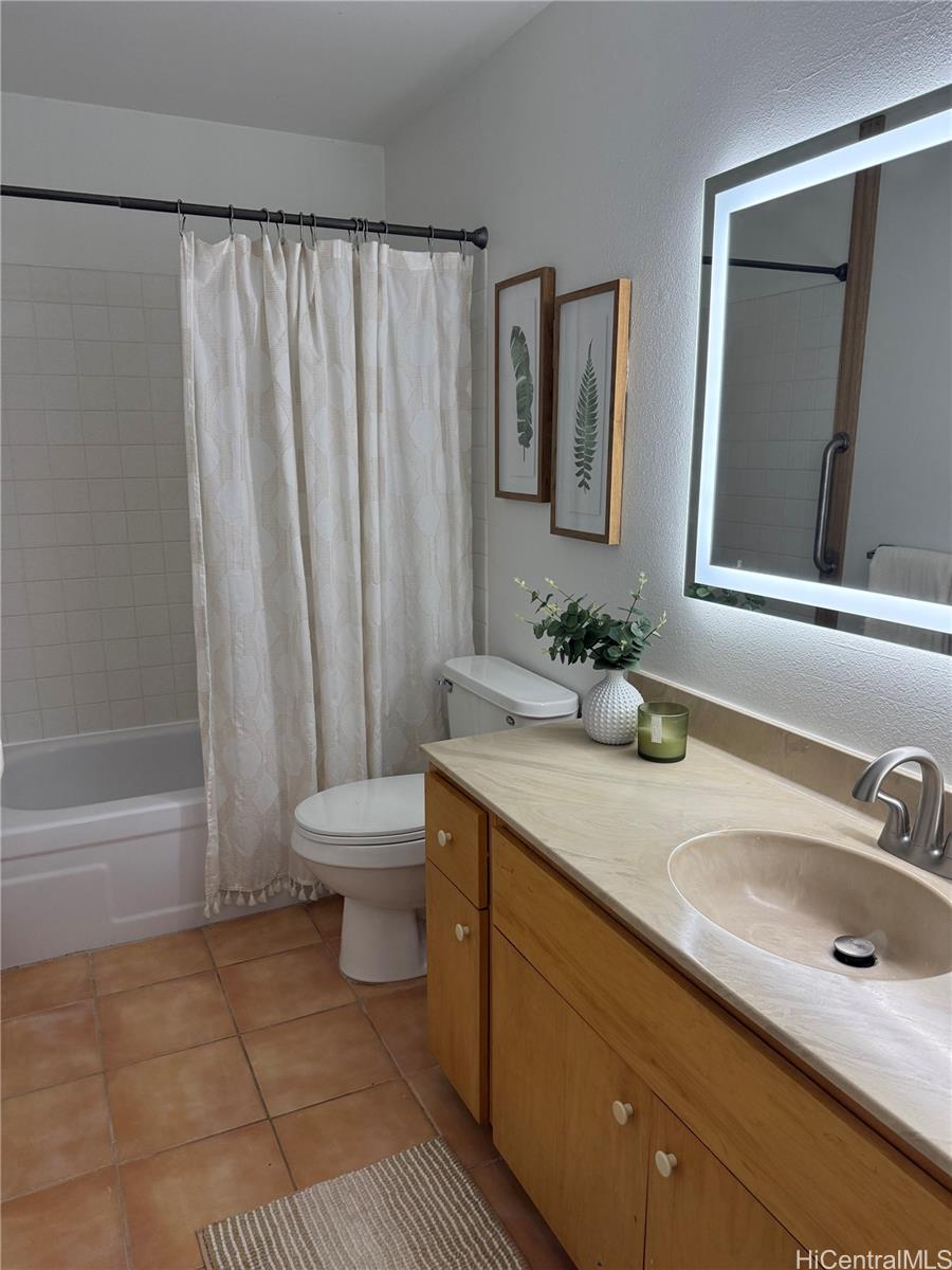 Photo 15 of 25