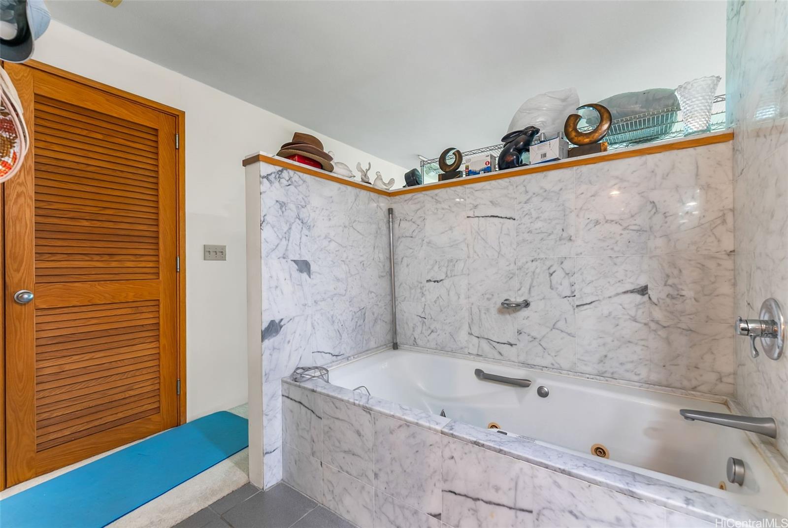 1330 Ala Moana Boulevard  Unit 2805
