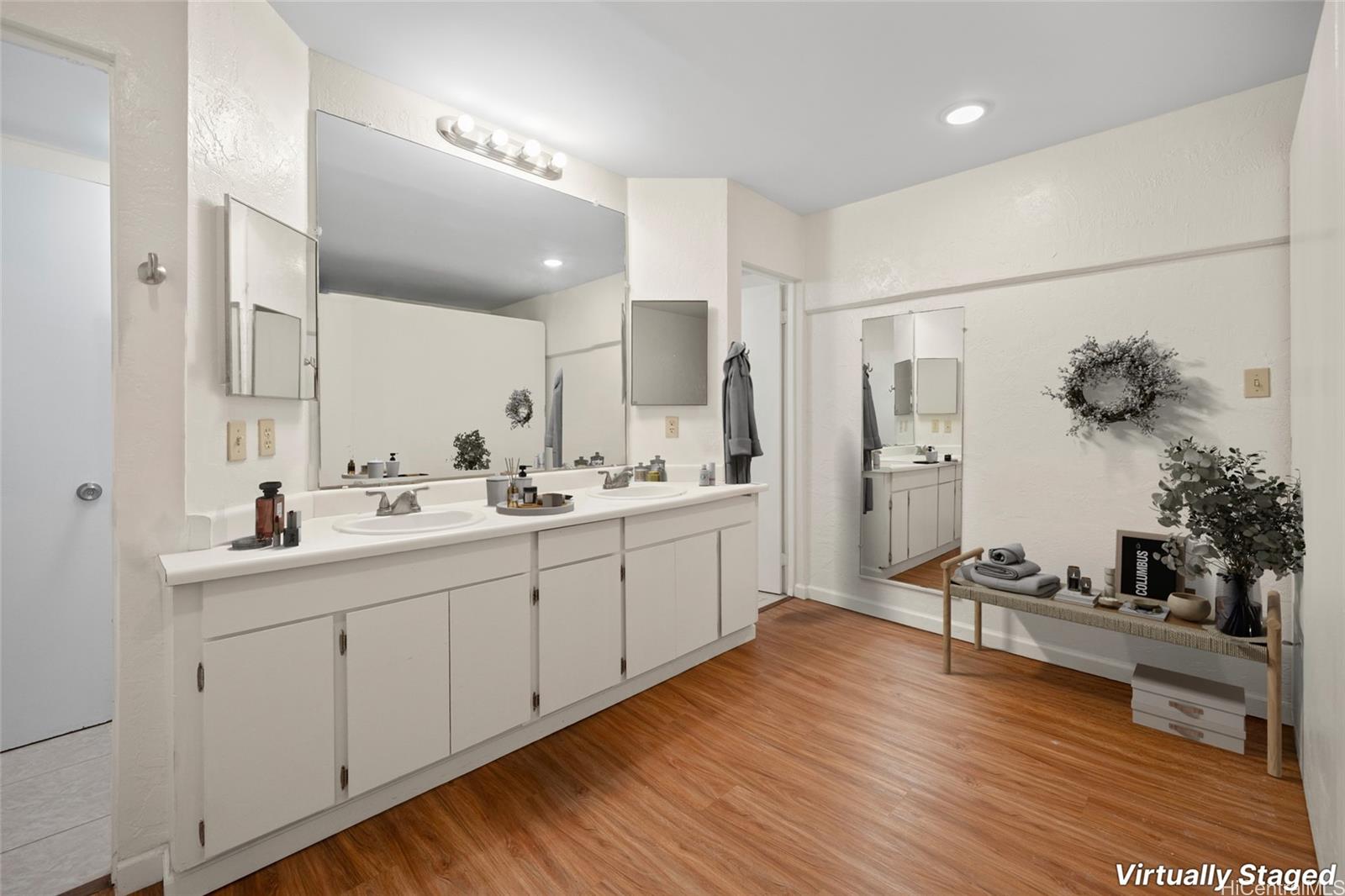 1447 Kewalo Street  Unit 307
