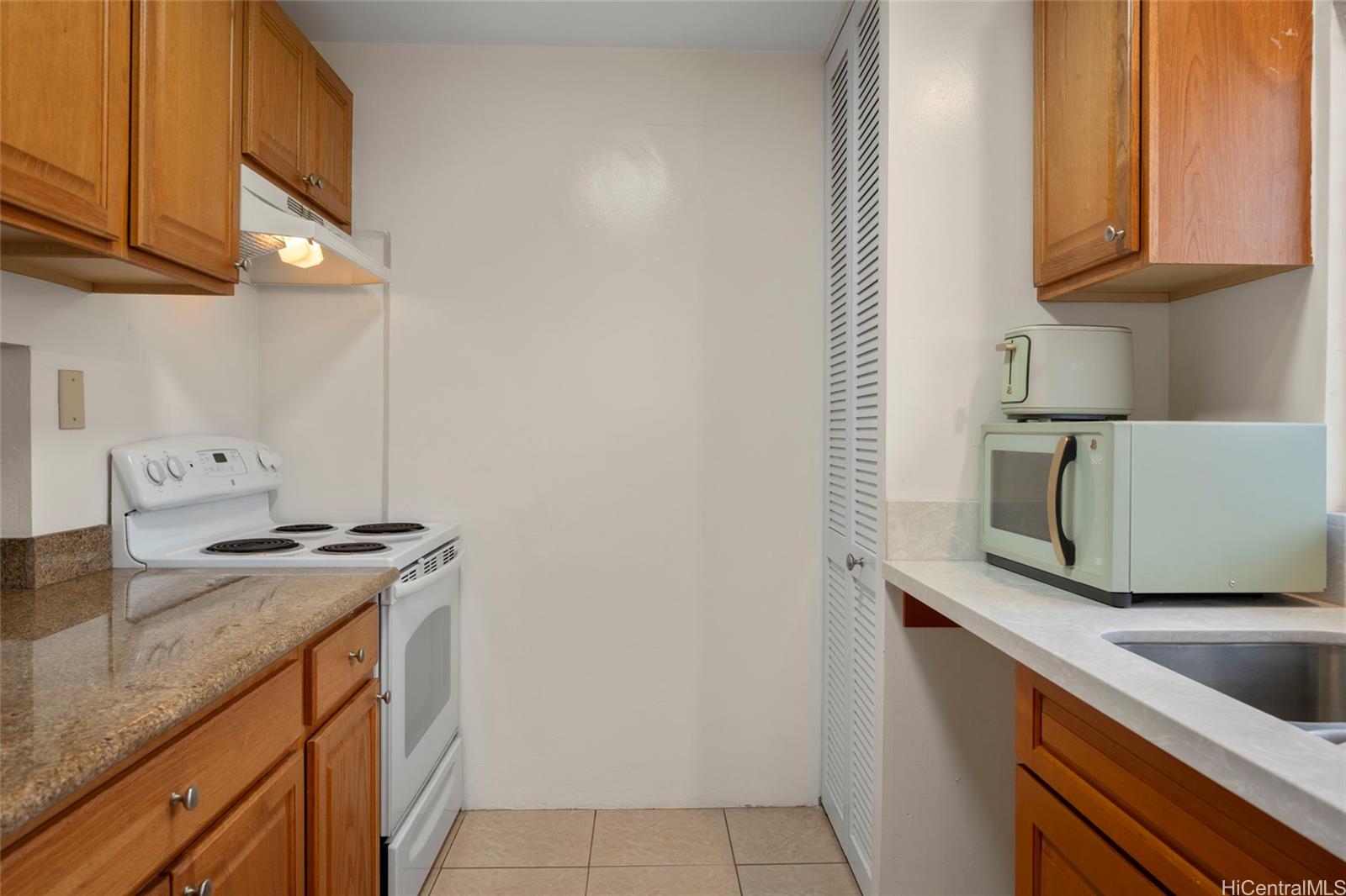 1447 Kewalo Street  Unit 307
