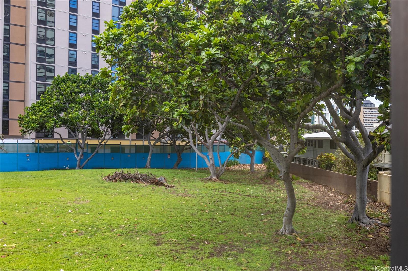 855 Makahiki Way  Unit 207