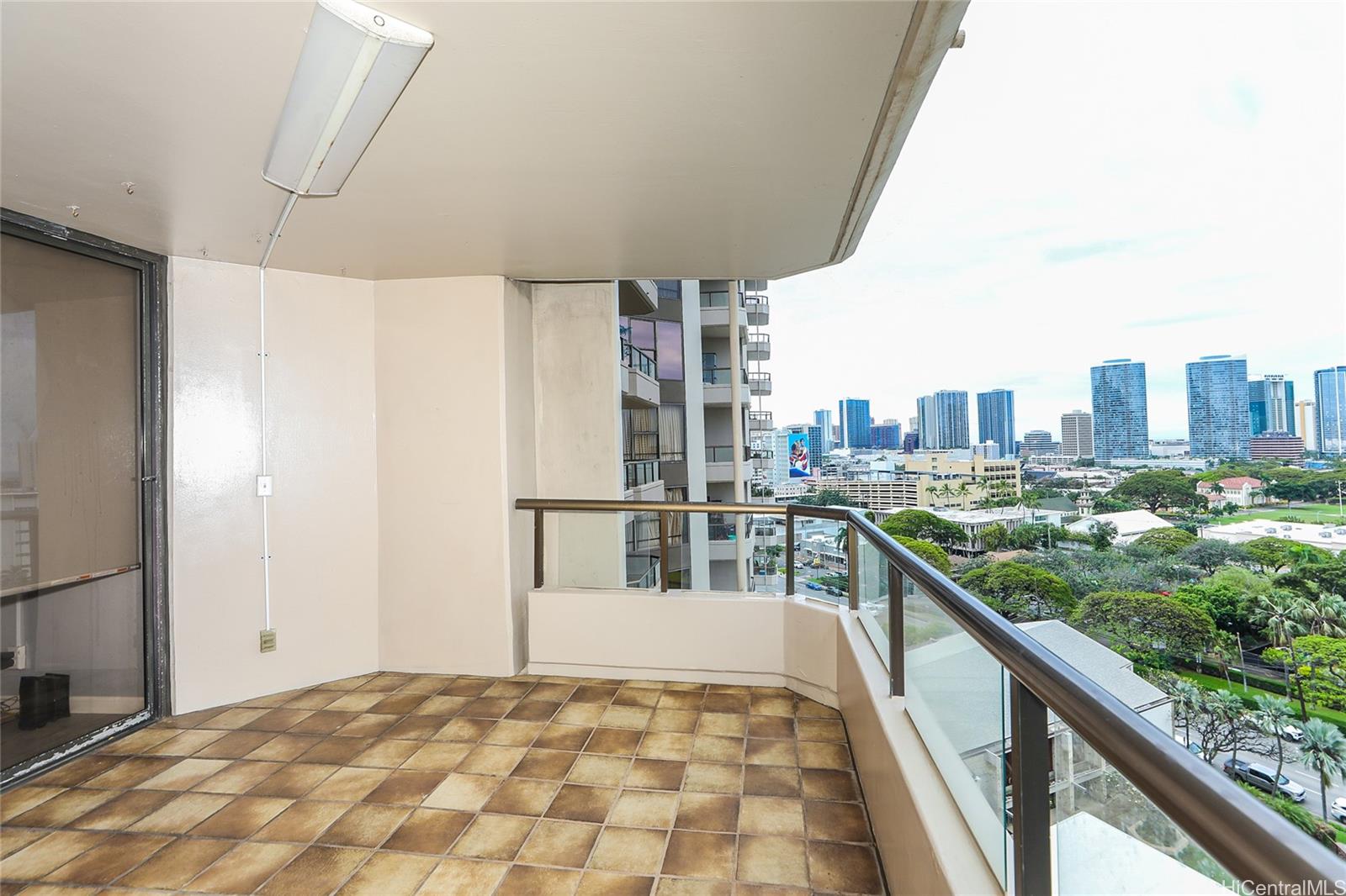 1221 Victoria Street 1101