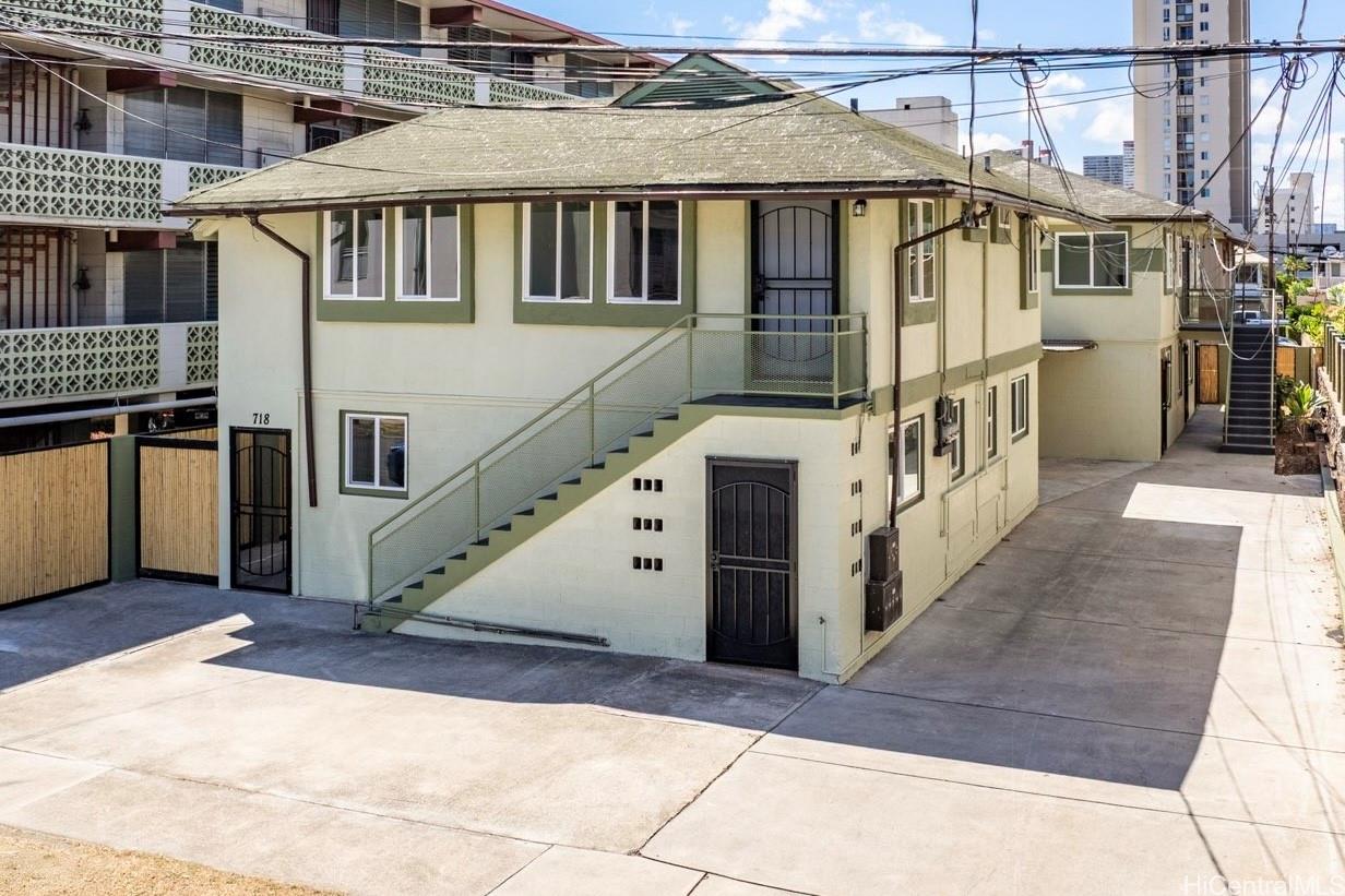 718 Kamuela Avenue