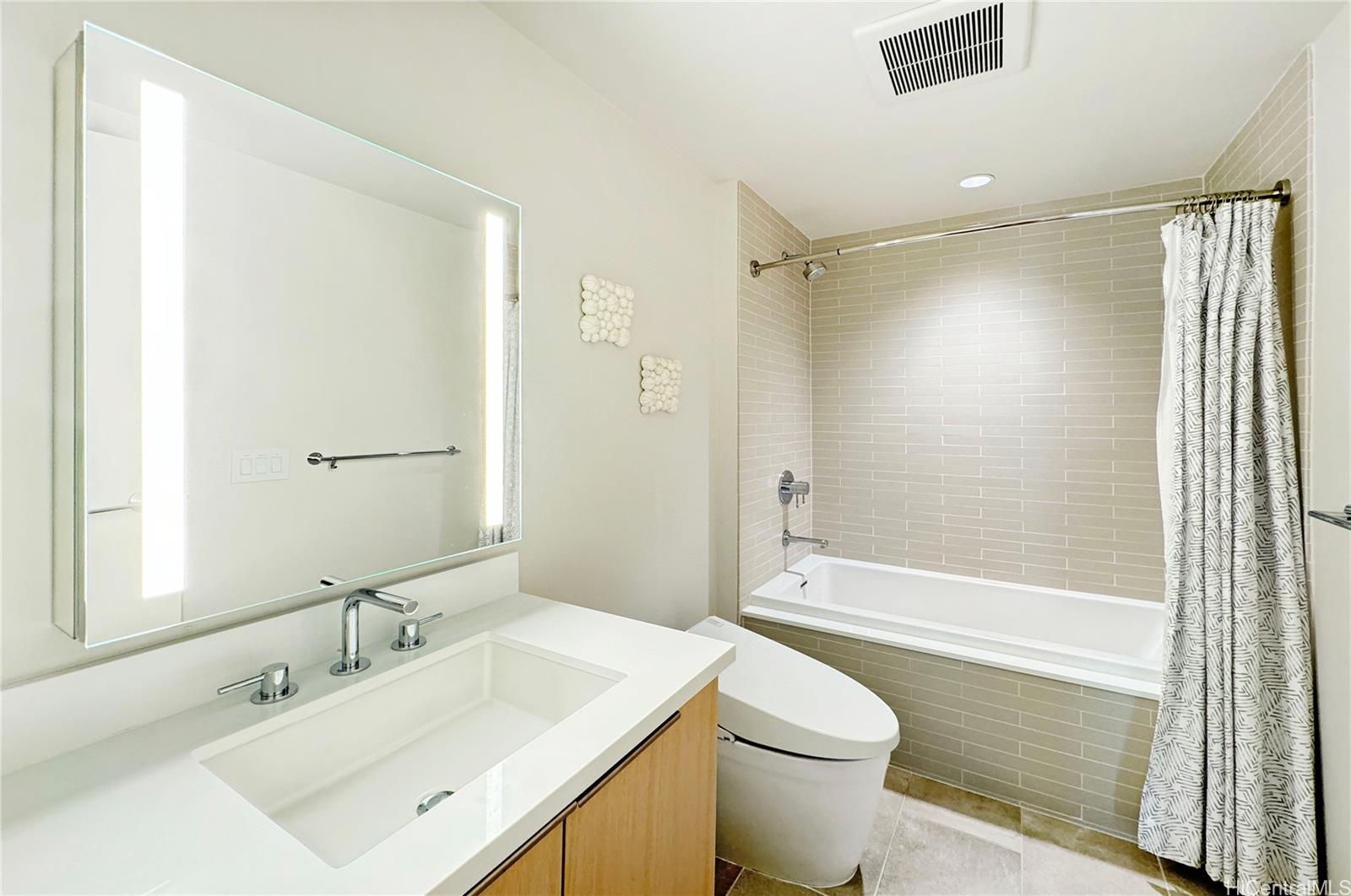 Photo 8 of 22