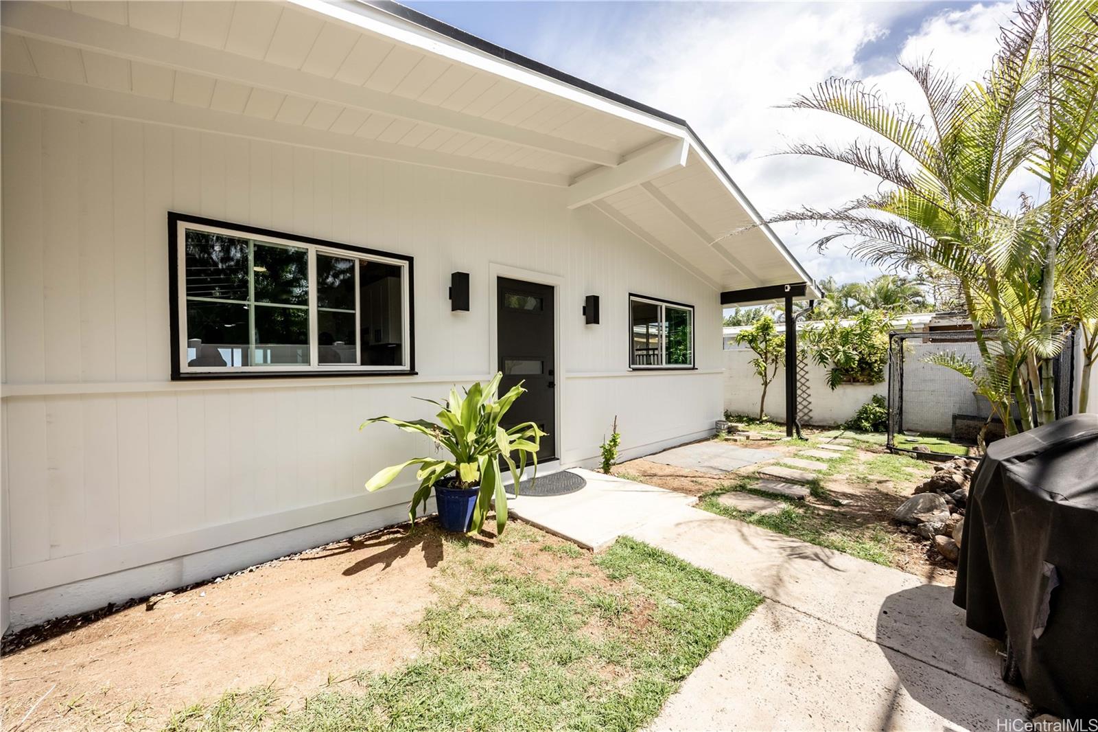 68-695 Farrington Highway