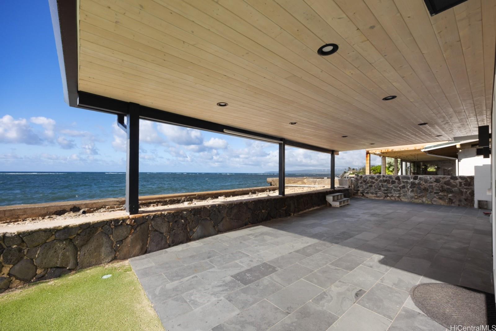 68-695 Farrington Highway
