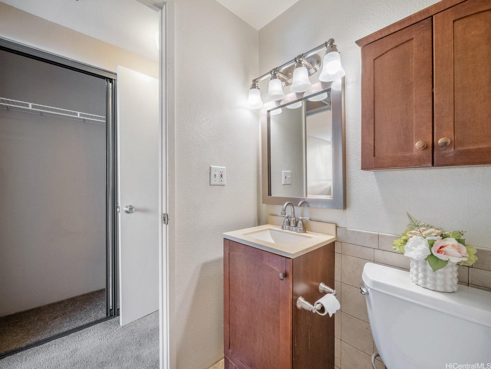 2860 Waialae Avenue  Unit 115