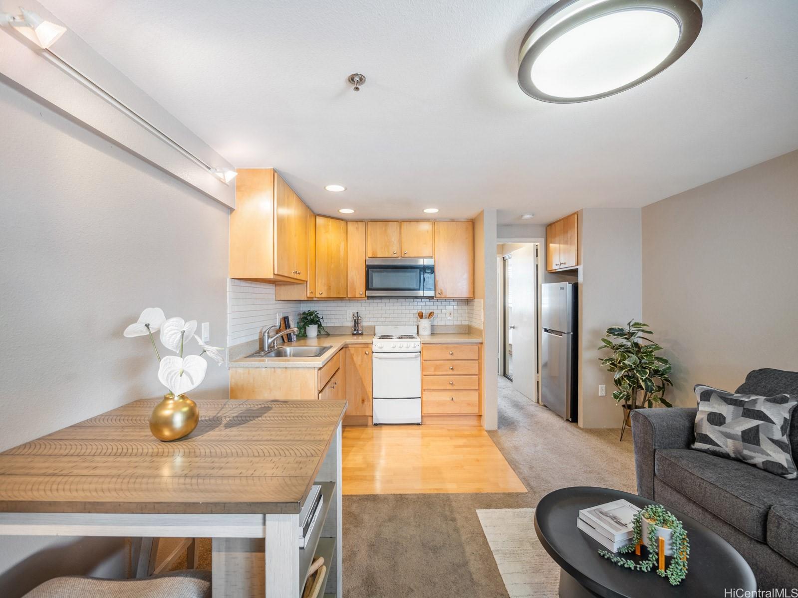 2860 Waialae Avenue  Unit 115