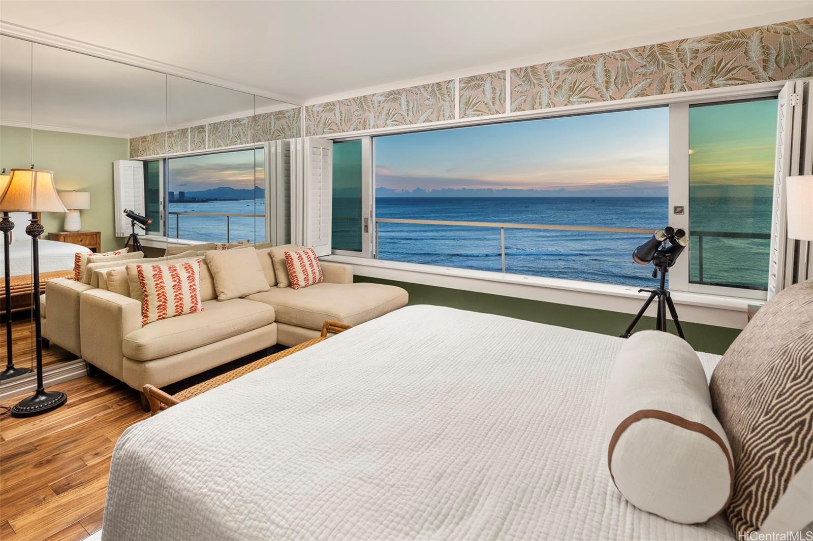 Photo 8 of 14