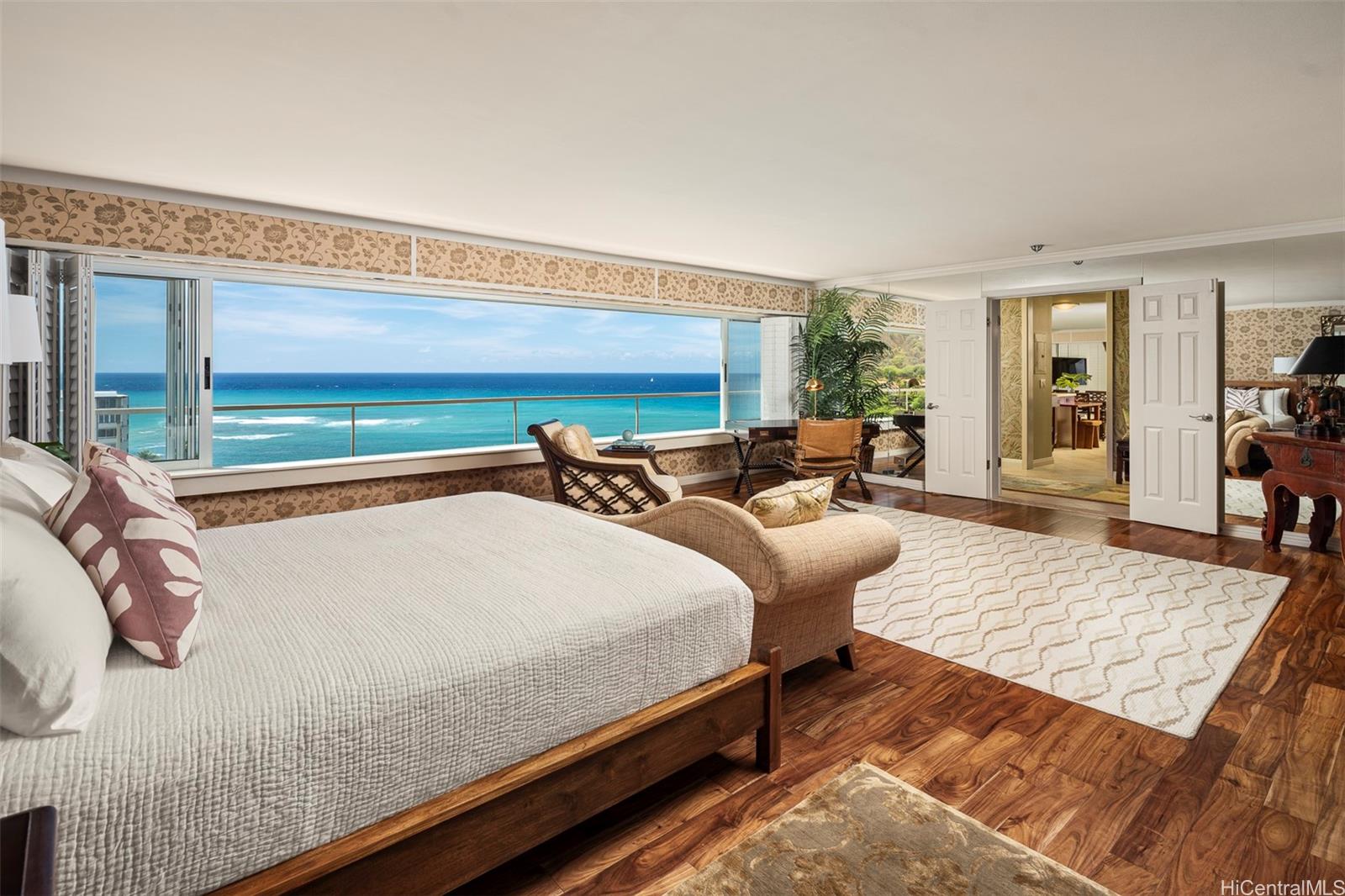 2895 Kalakaua Avenue  Unit 1404 & #1405