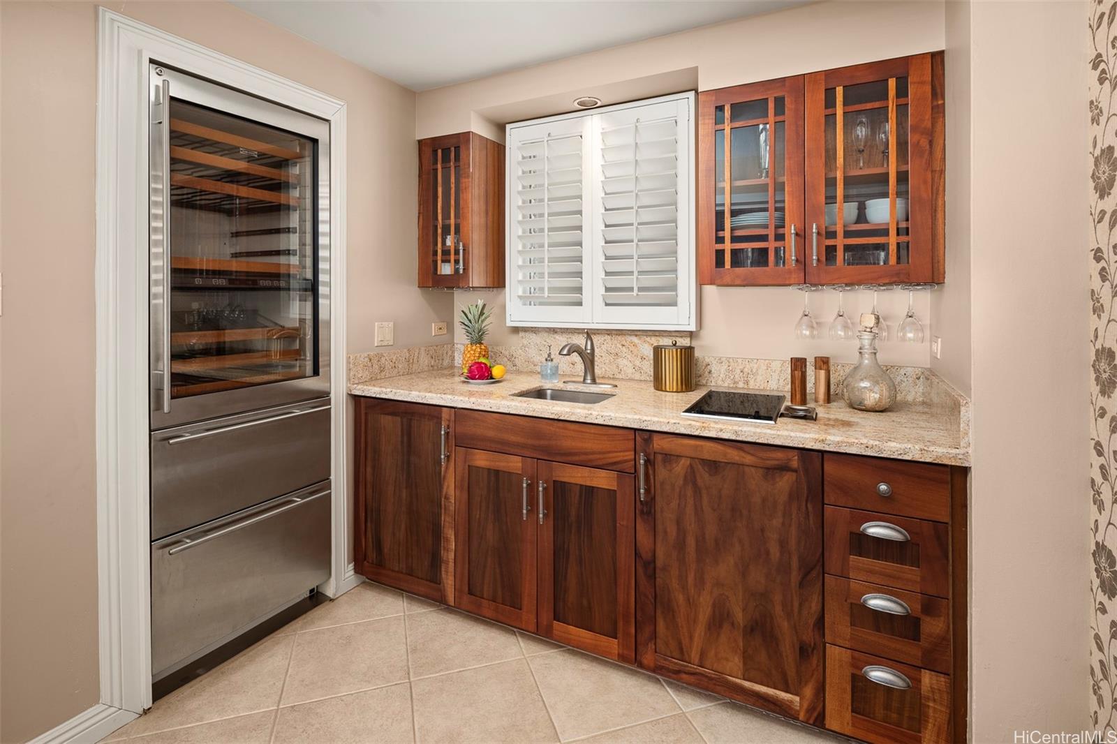 2895 Kalakaua Avenue  Unit 1404 & #1405