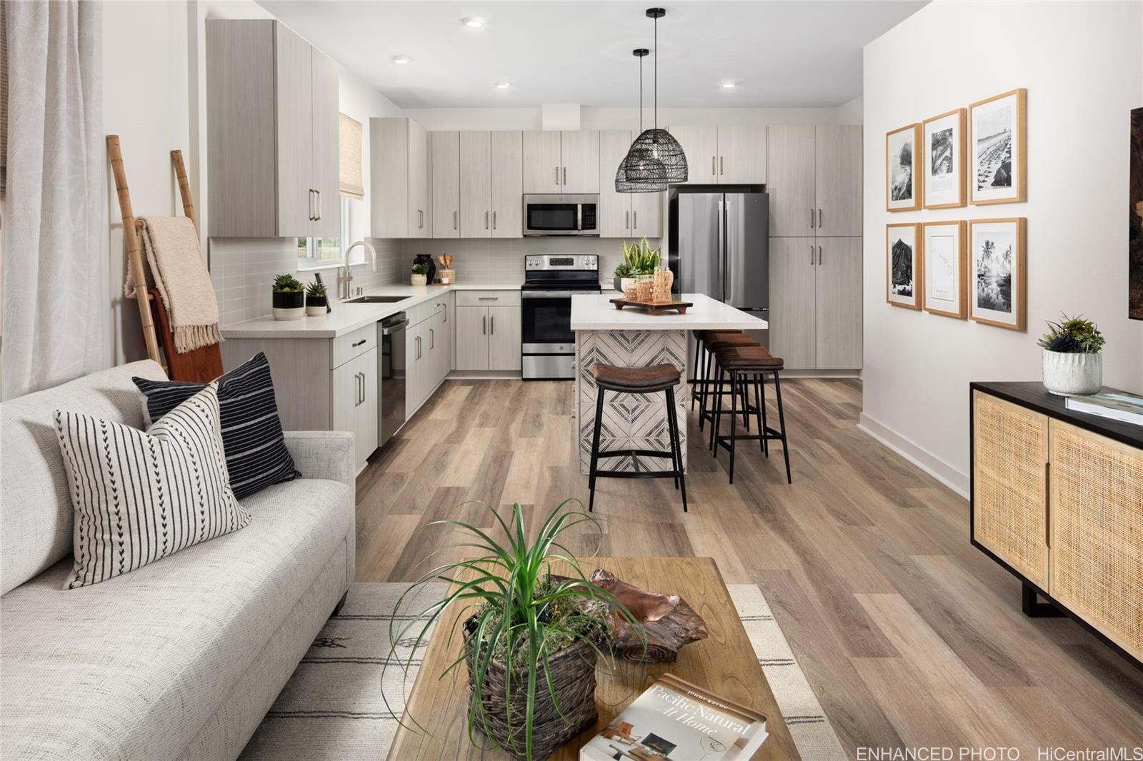 91-1101 Franklin D Roosevelt Avenue 471