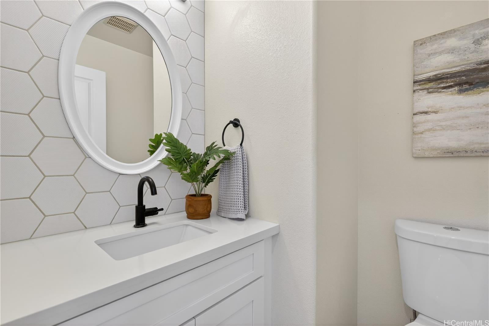 Photo 6 of 25