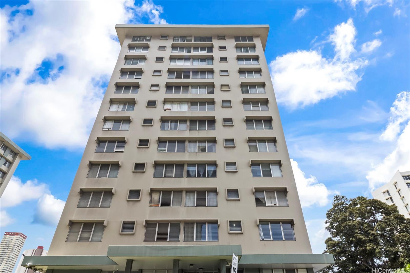 2637 Kuilei Street  Unit A104