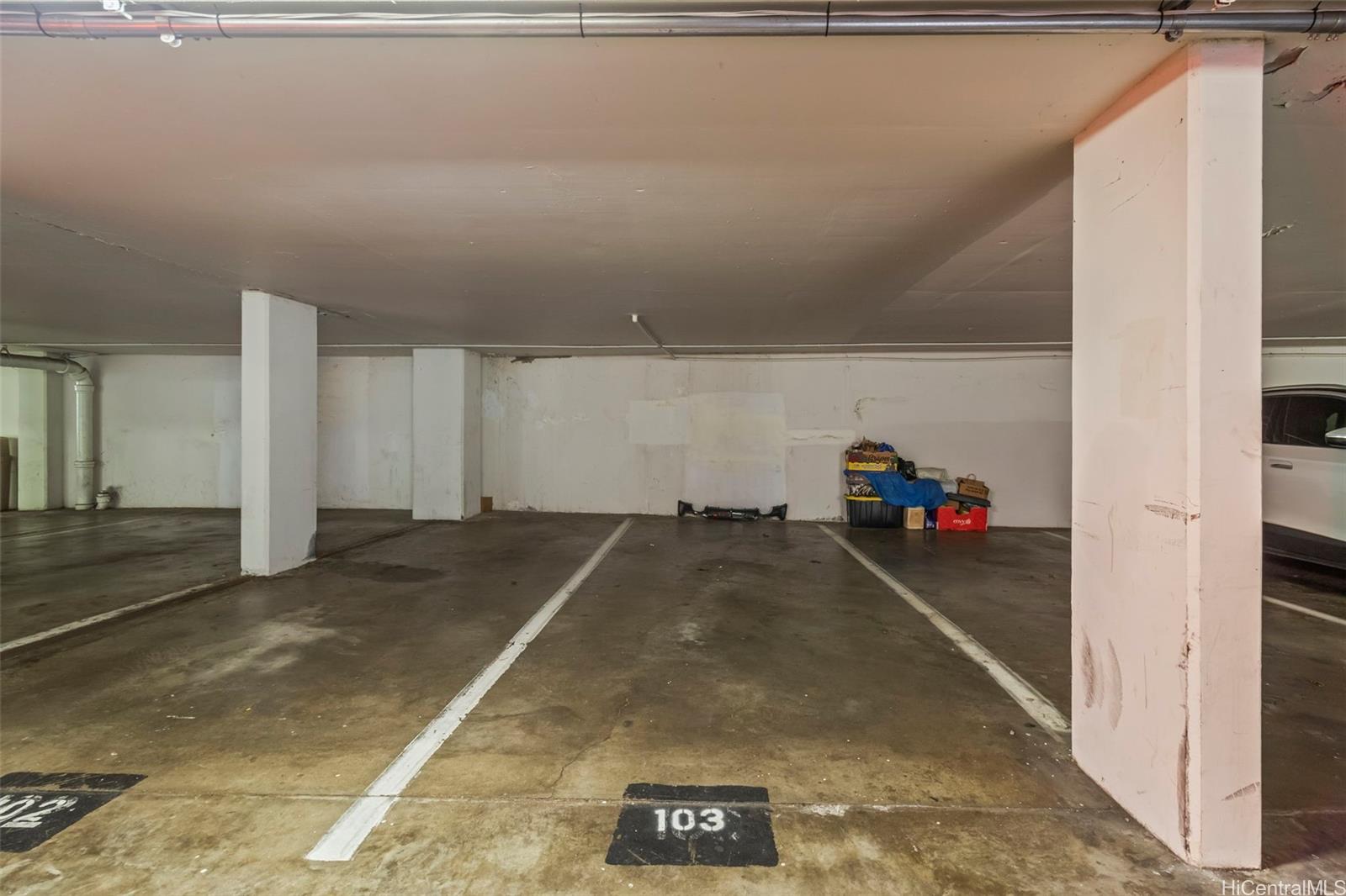 2637 Kuilei Street  Unit A104
