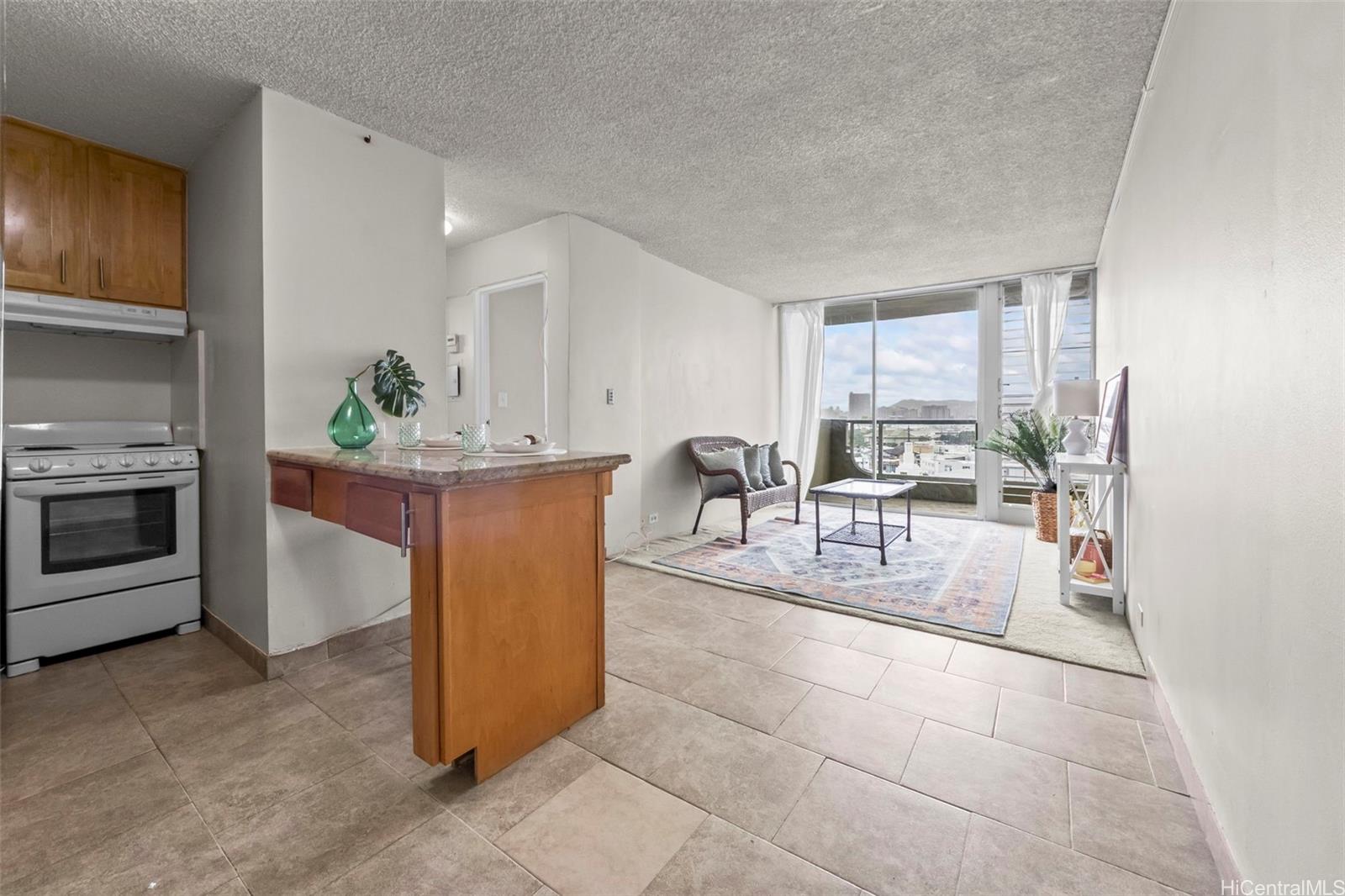 2637 Kuilei Street  Unit A104