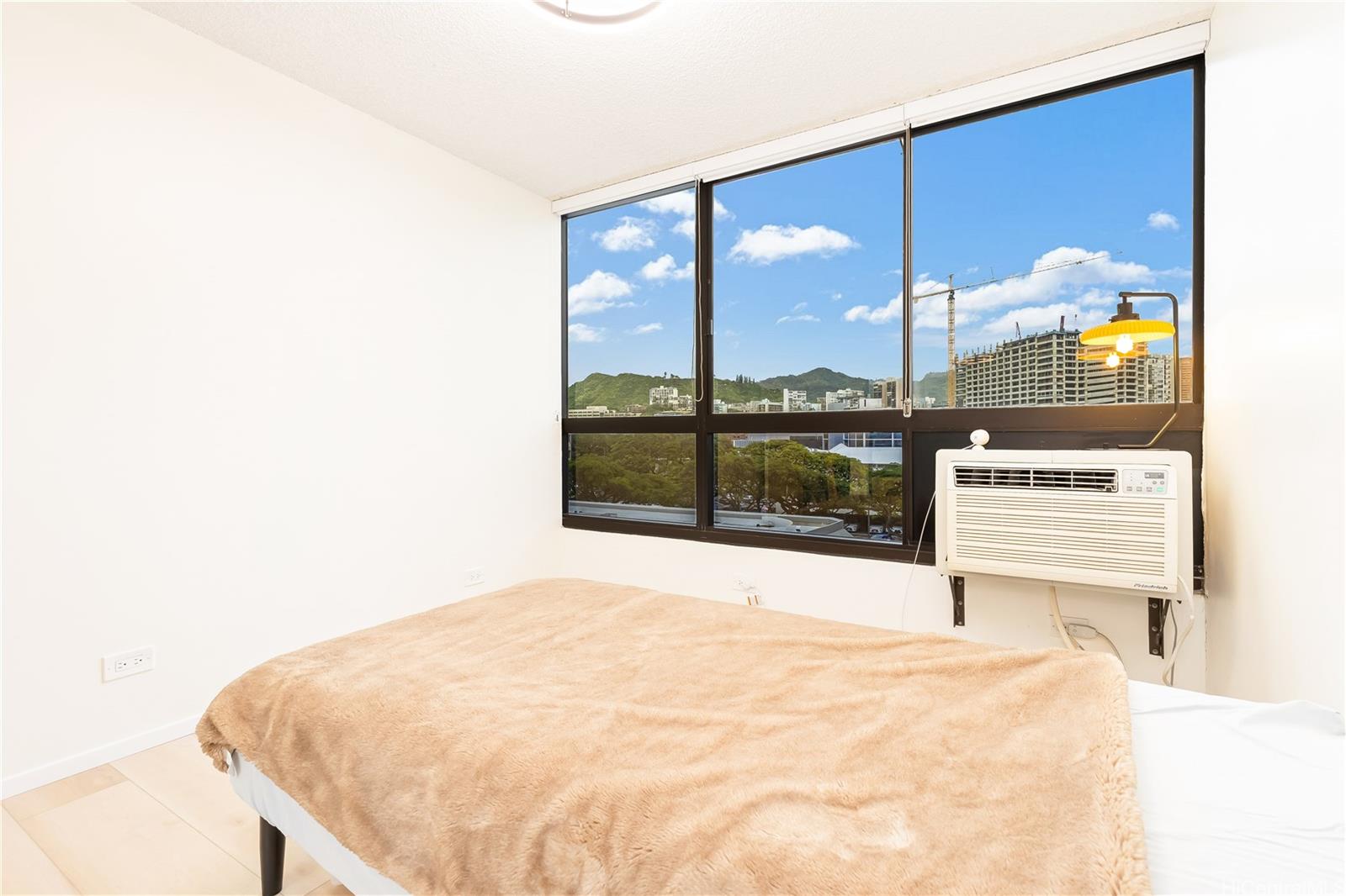 876 Curtis Street  Unit 605