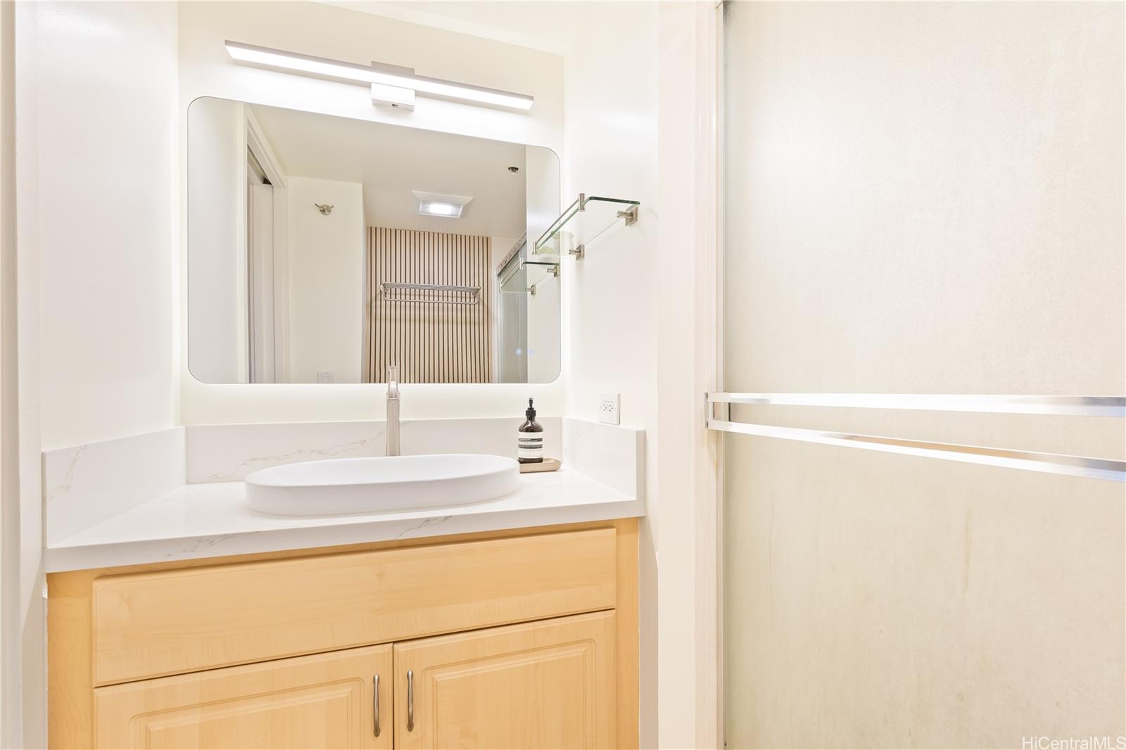 876 Curtis Street  Unit 605