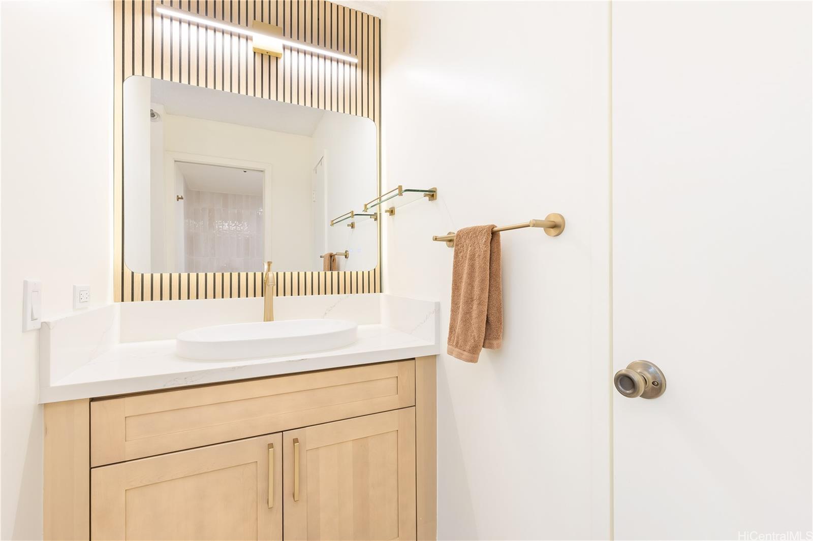 876 Curtis Street  Unit 605
