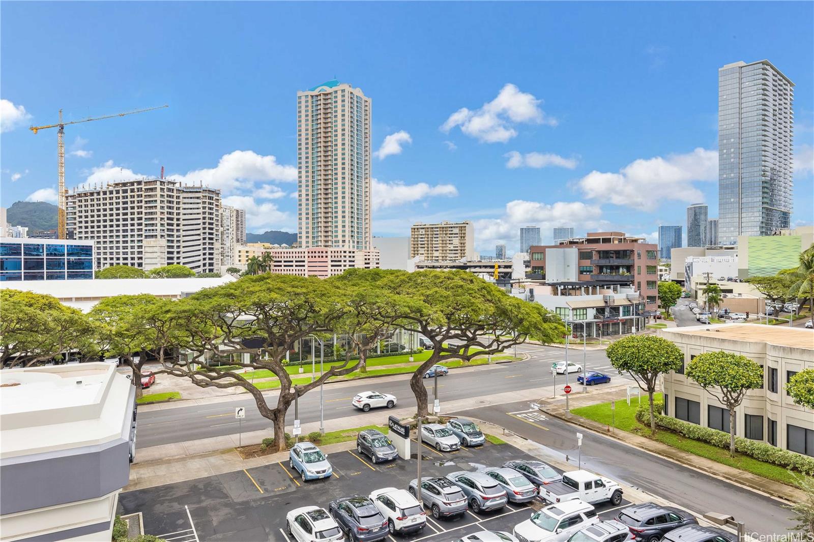 876 Curtis Street  Unit 605