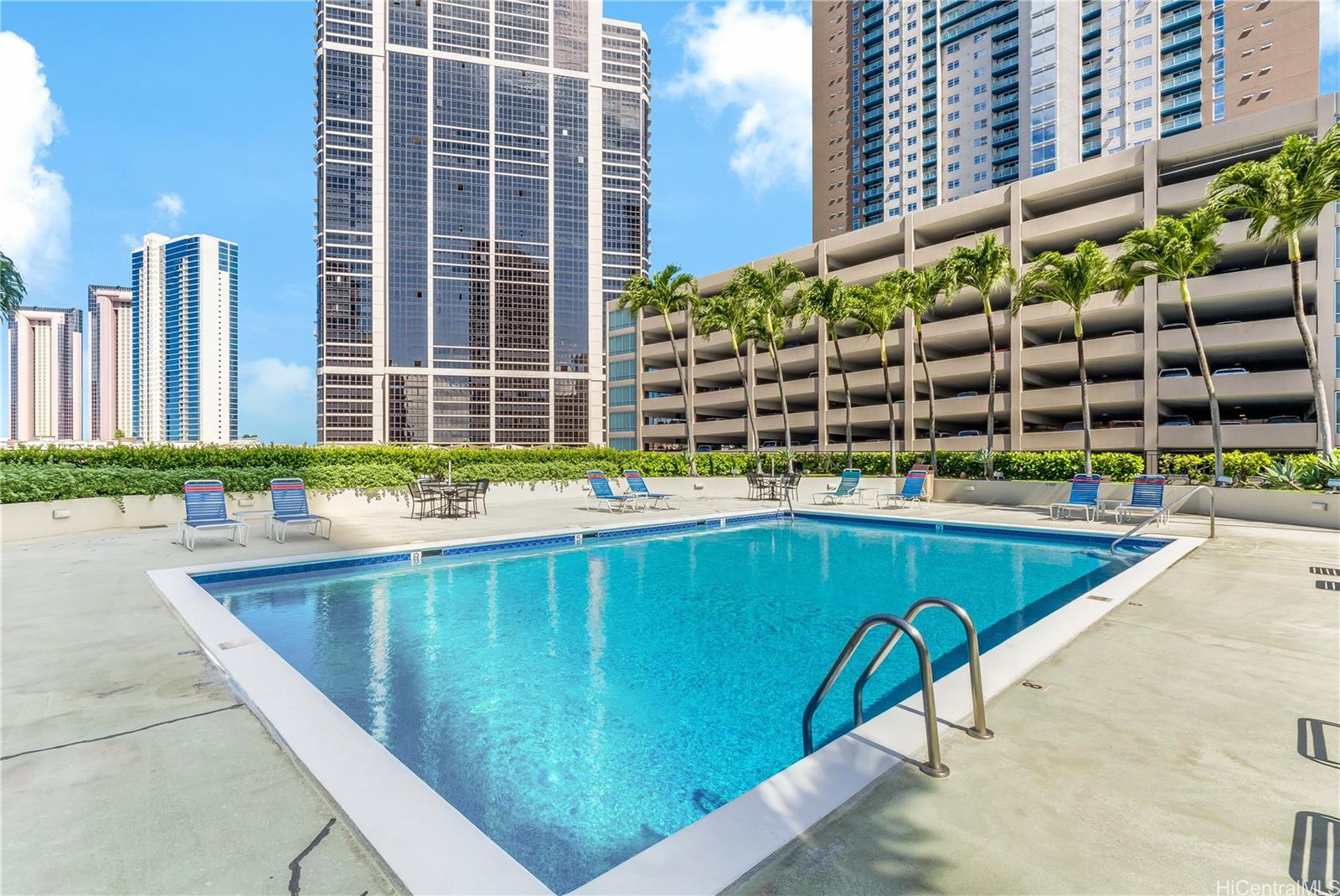 876 Curtis Street  Unit 605