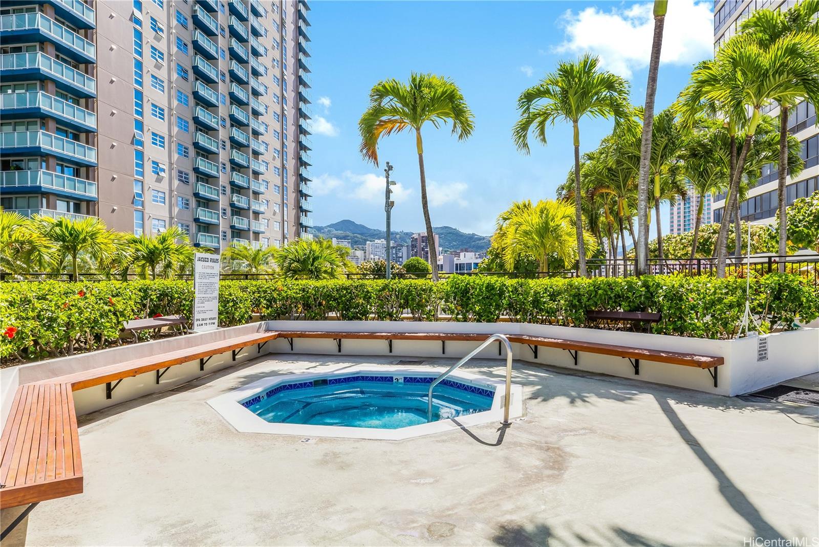876 Curtis Street  Unit 605