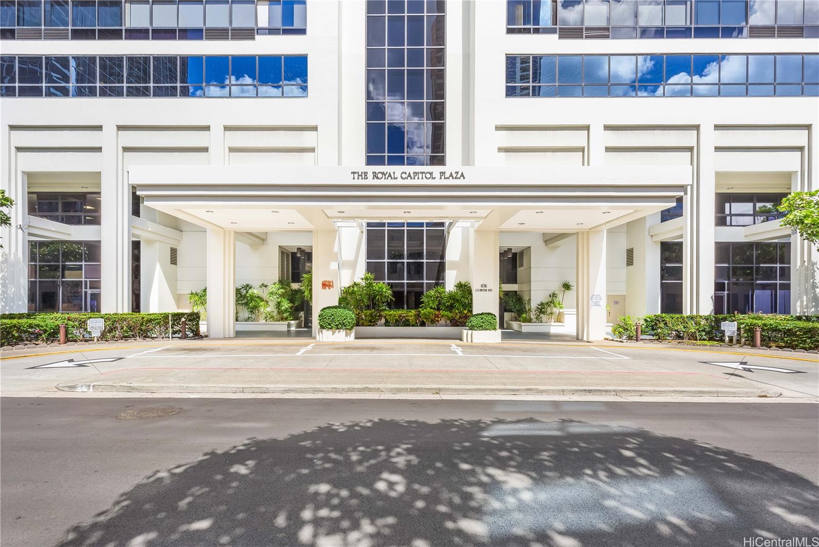 876 Curtis Street  Unit 605