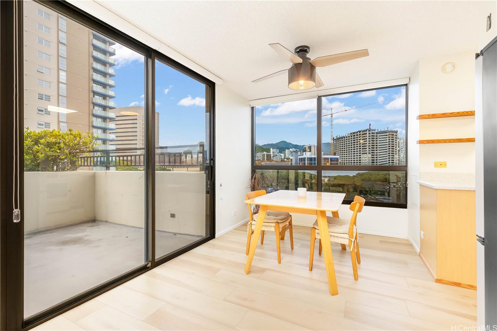 876 Curtis Street  Unit 605