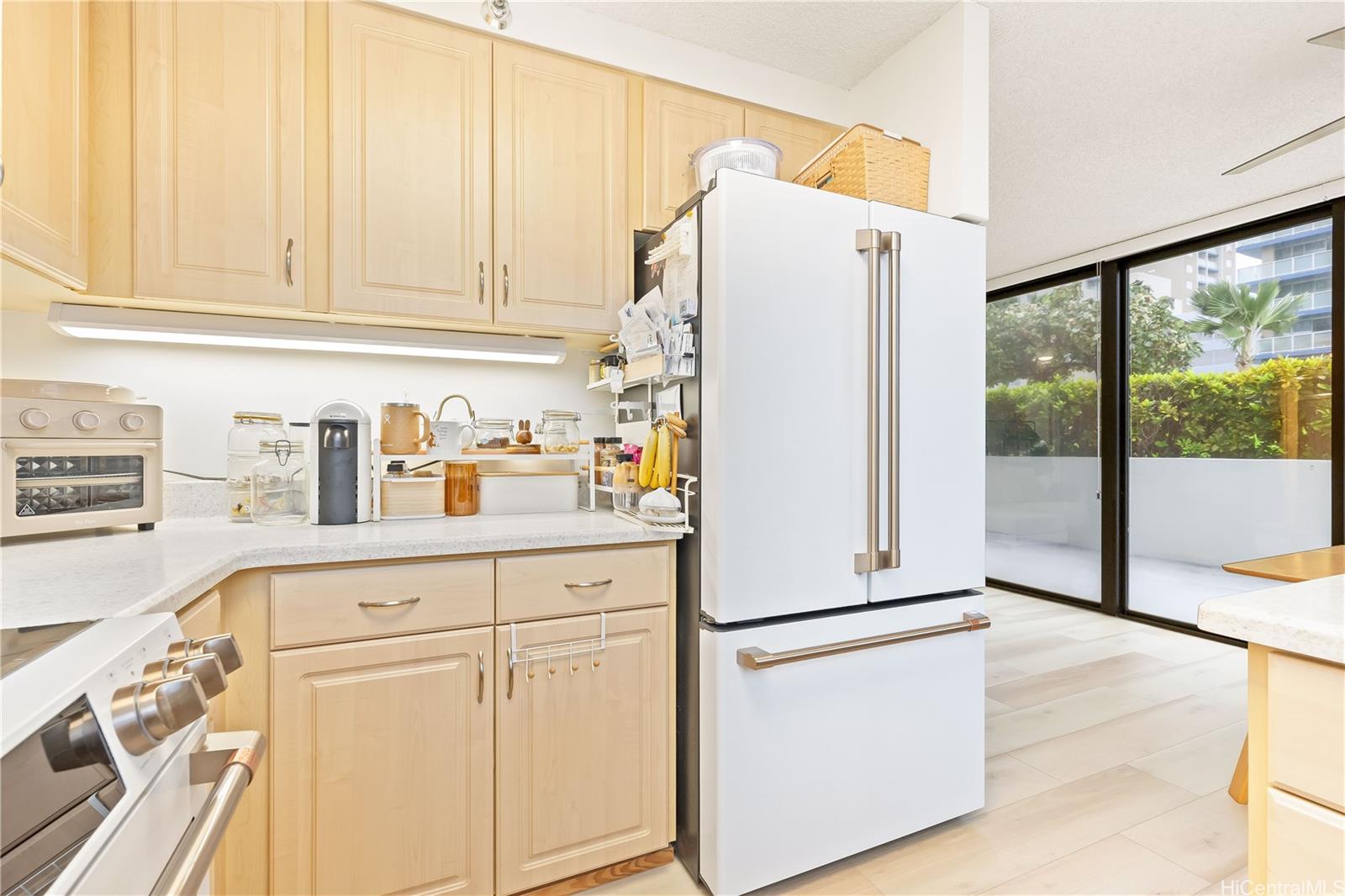 876 Curtis Street  Unit 605
