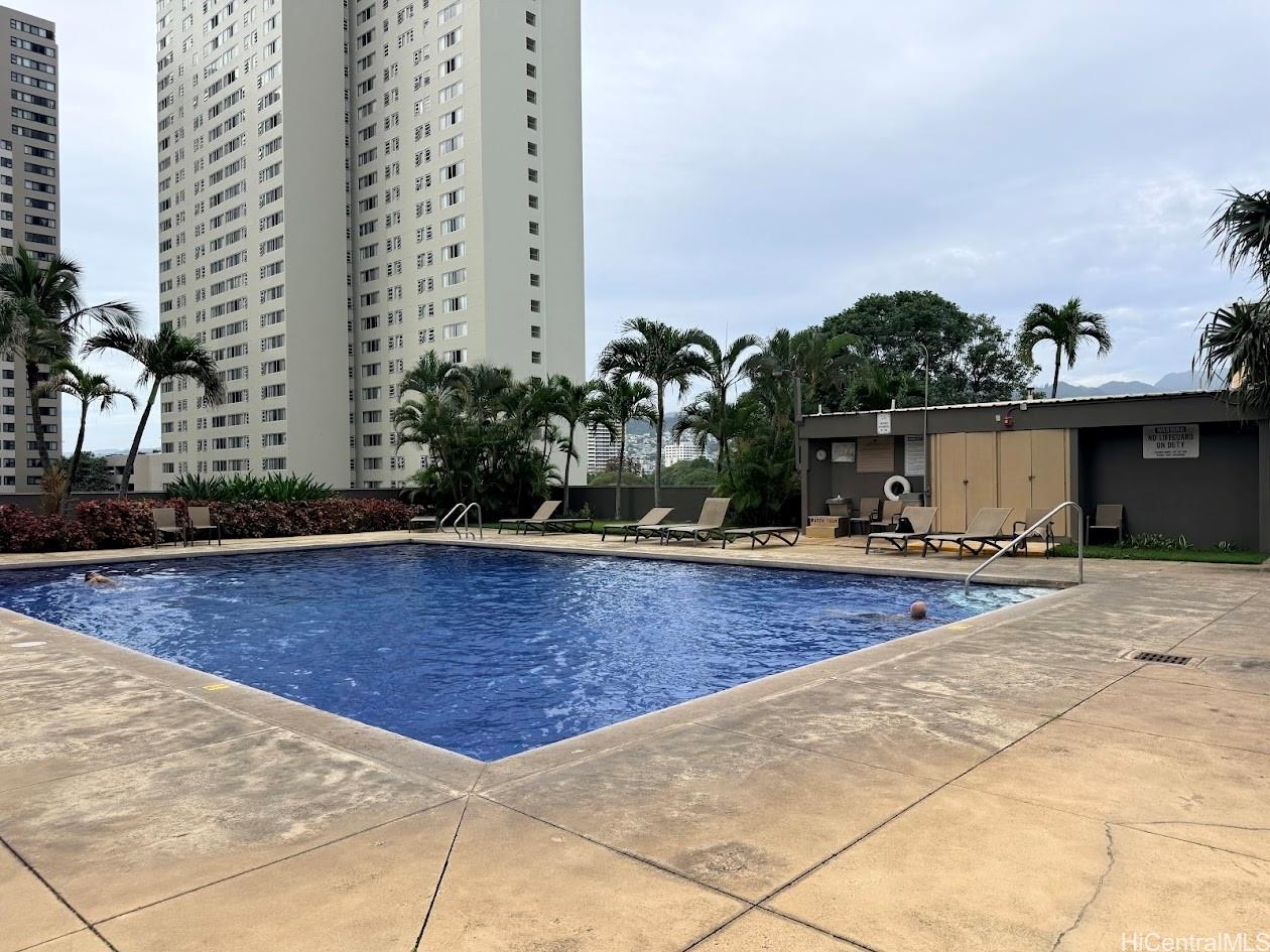 55 S Kukui Street  Unit D2701
