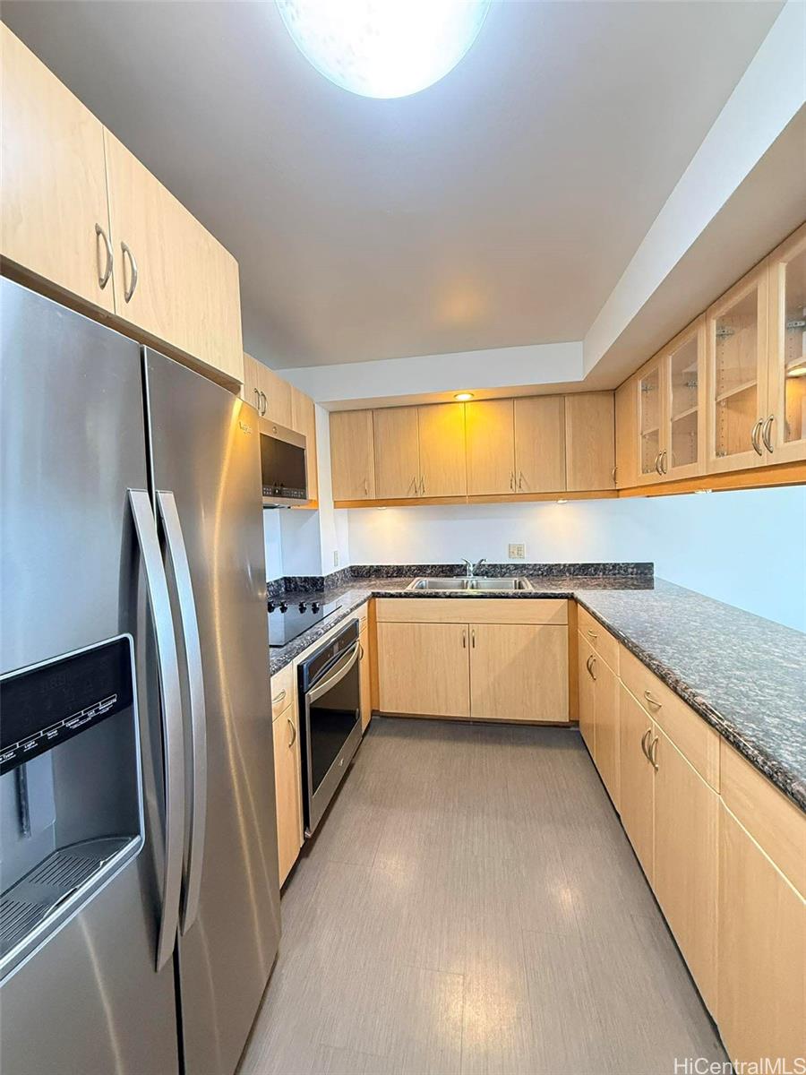 55 S Kukui Street  Unit D2701
