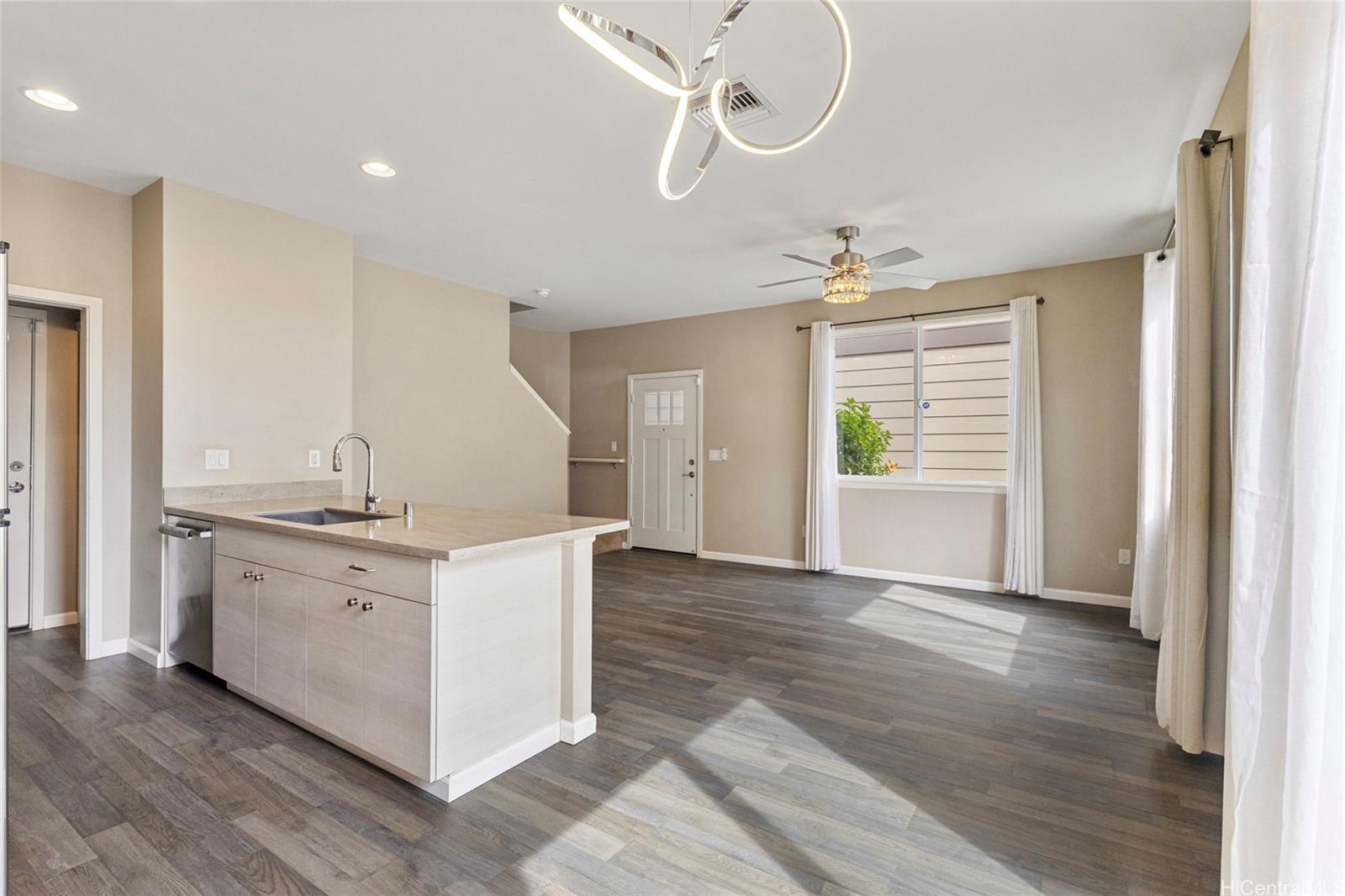 91-1160 Kamakana Street  Unit 503