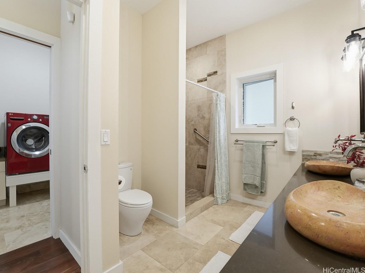 Photo 22 of 25
