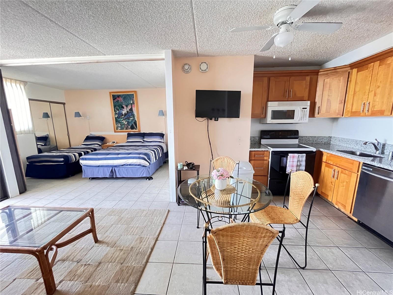 2240 Kuhio Avenue 2911