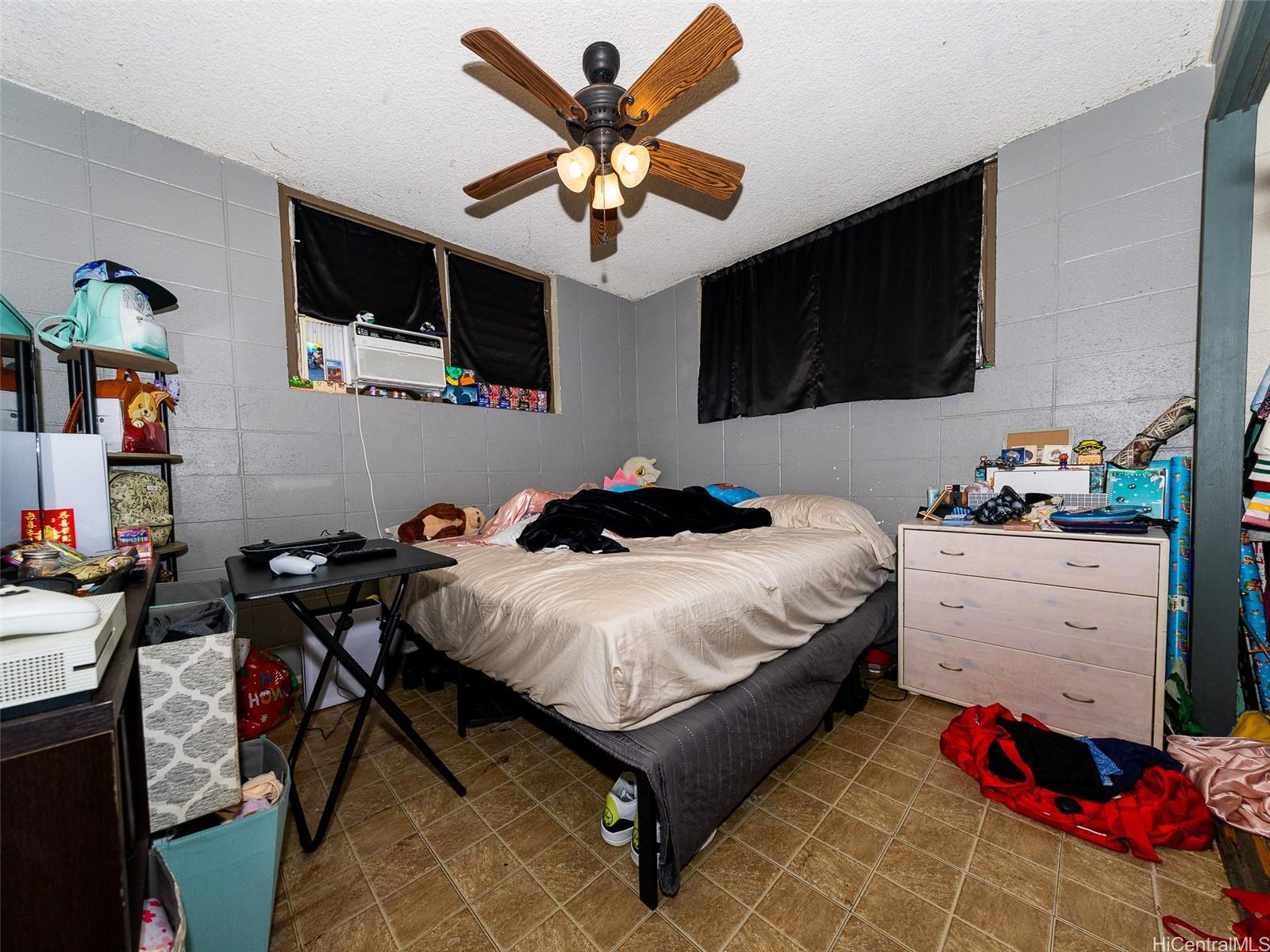 Photo 13 of 25