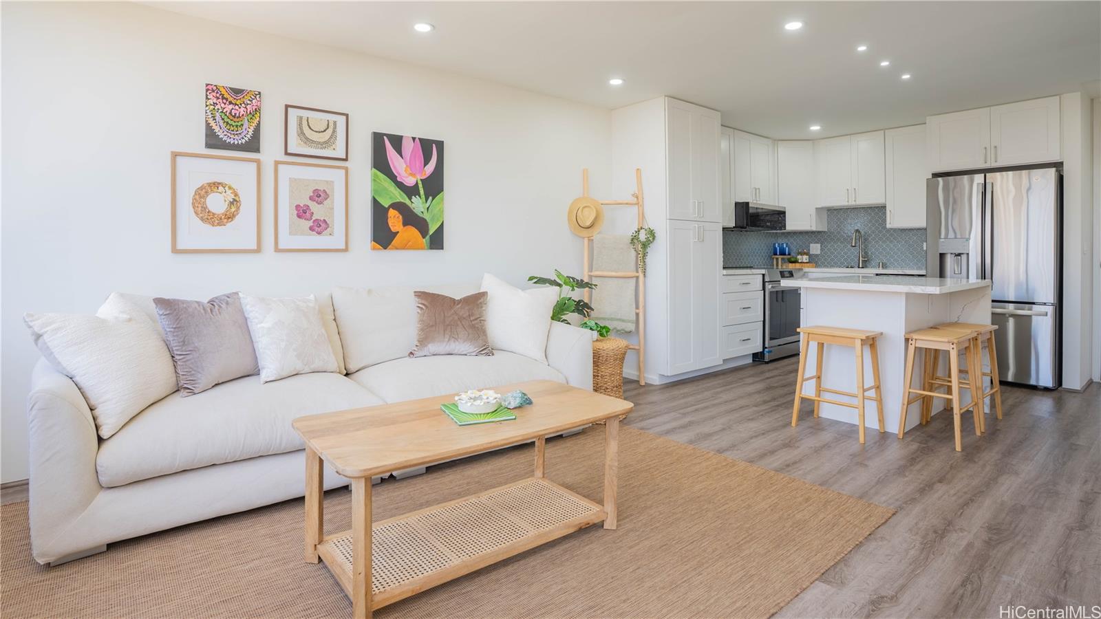 411 Hobron Lane  Unit 1212