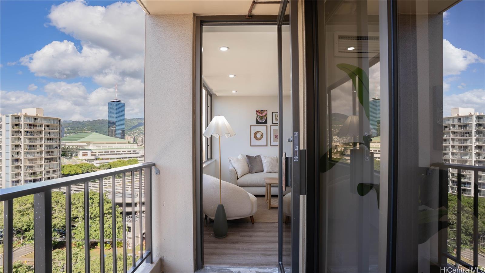 411 Hobron Lane  Unit 1212