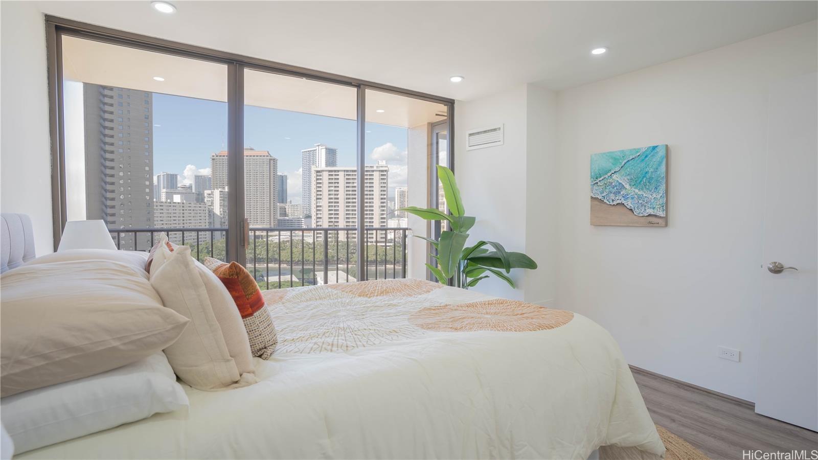 411 Hobron Lane  Unit 1212