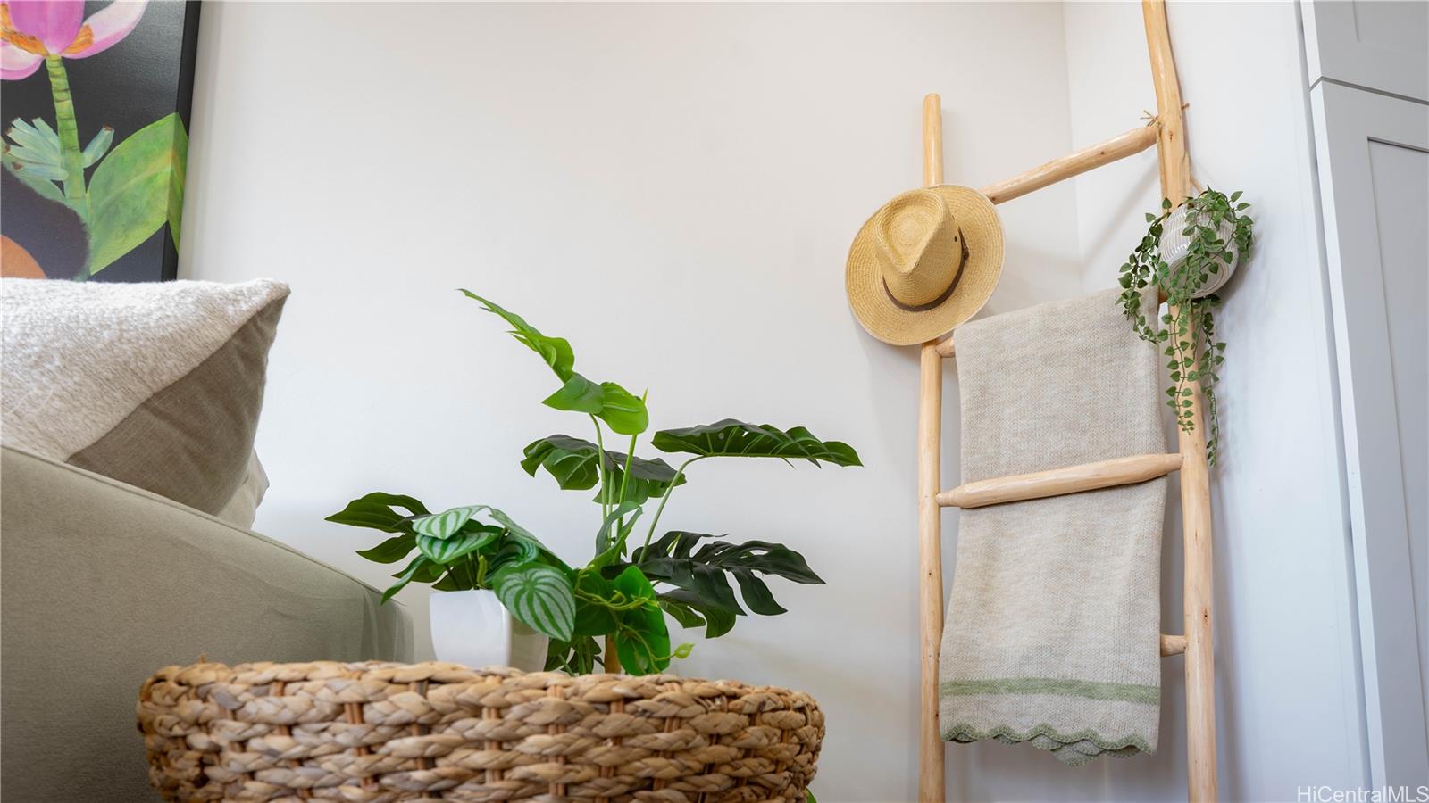 411 Hobron Lane  Unit 1212