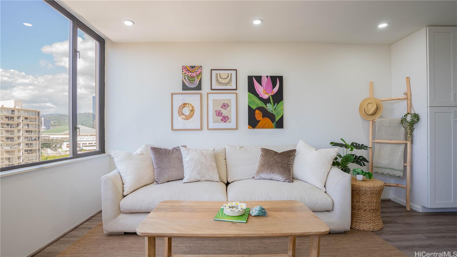 411 Hobron Lane  Unit 1212
