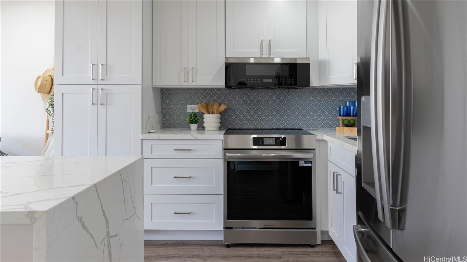 411 Hobron Lane  Unit 1212