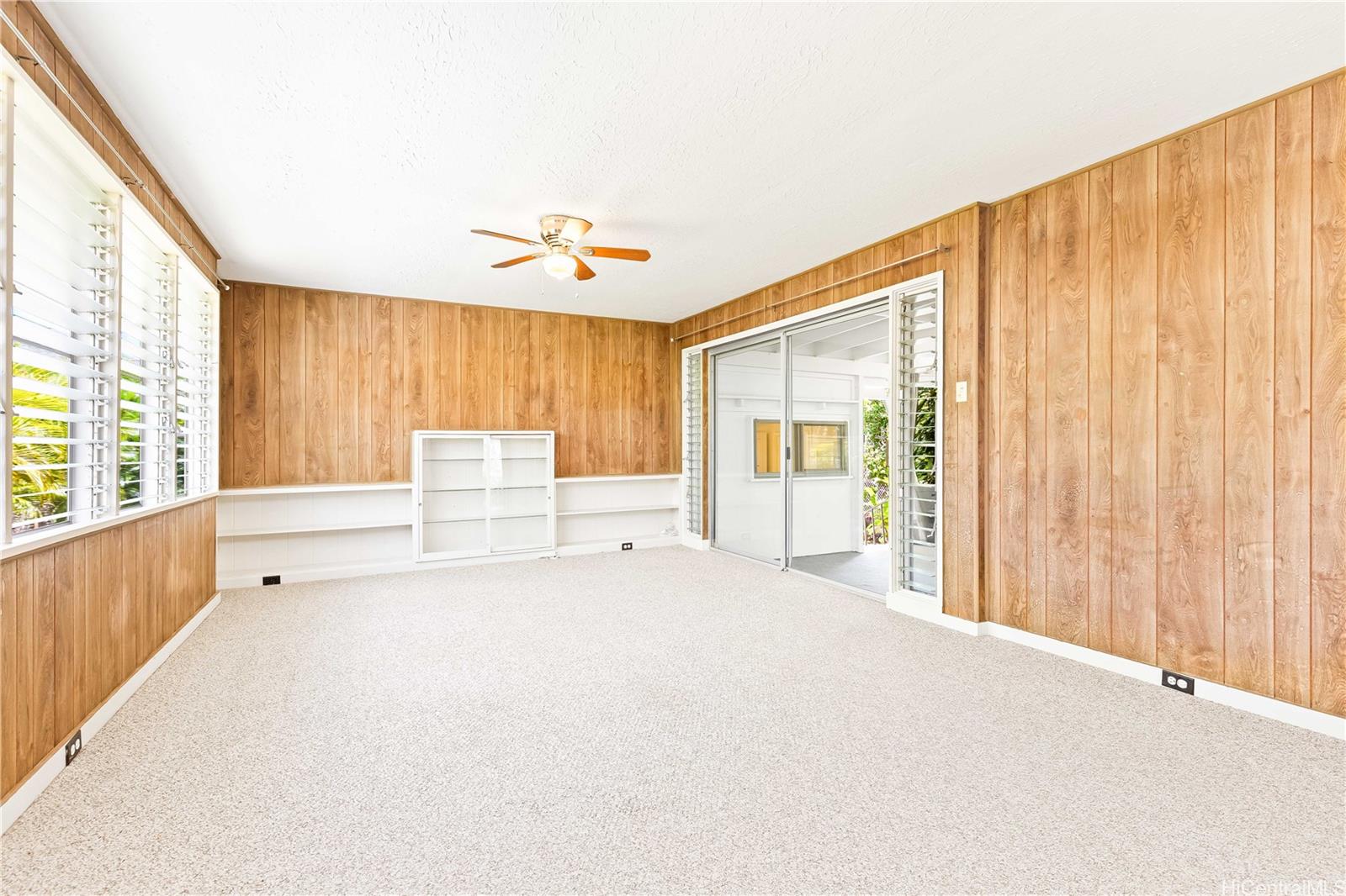 Photo 3 of 25