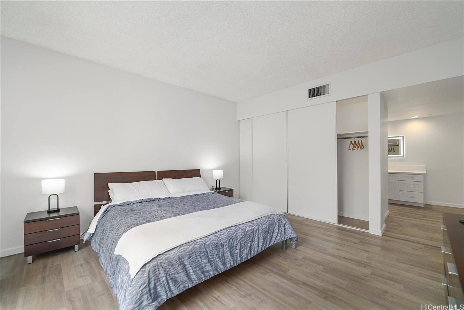 4999 Kahala Avenue  Unit 324