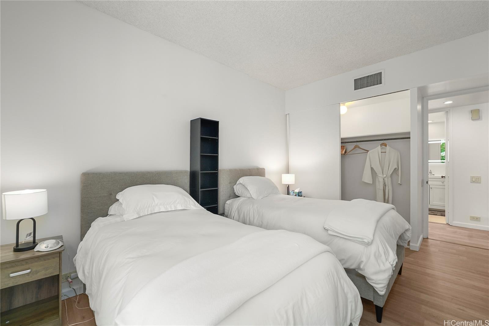 4999 Kahala Avenue  Unit 324