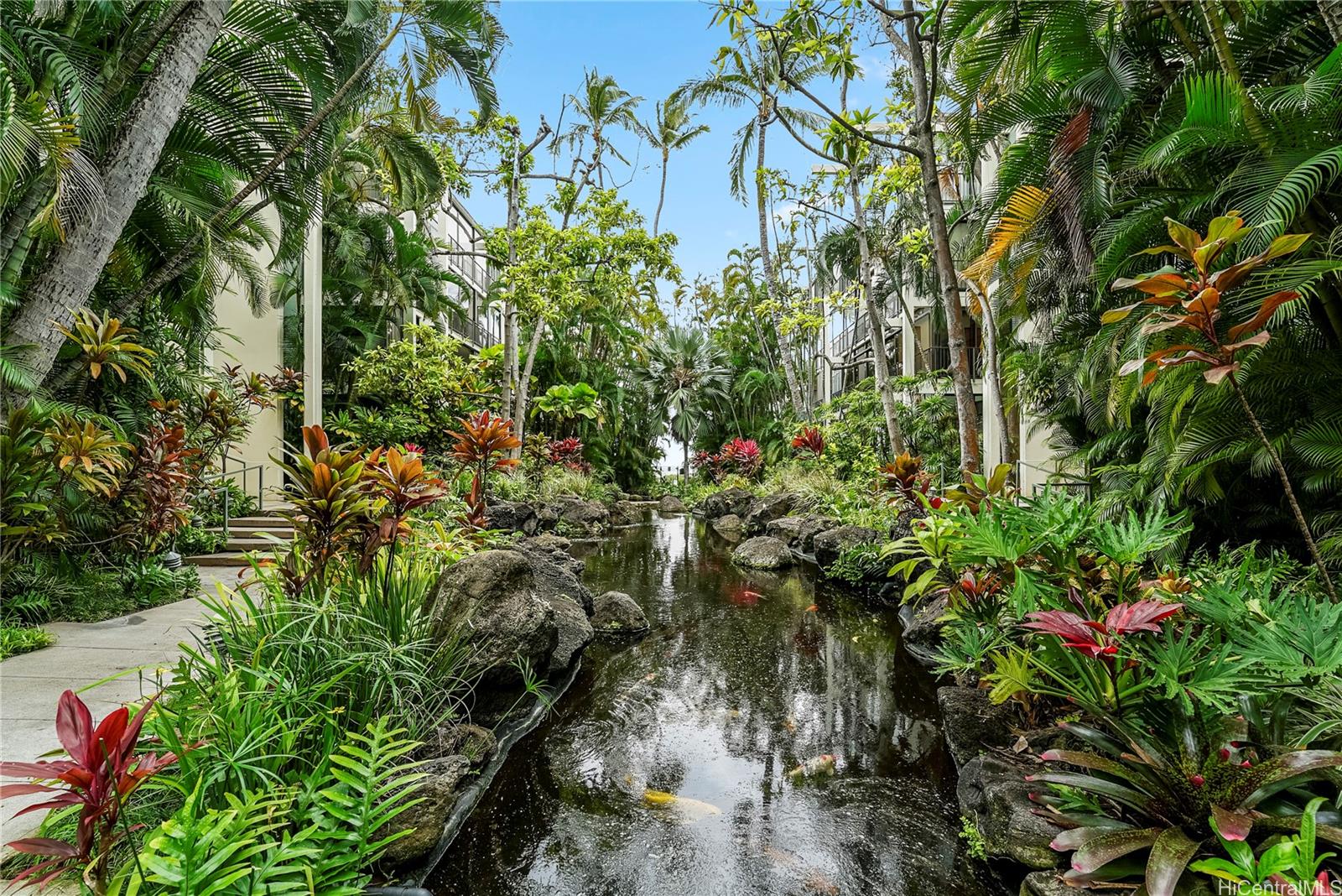 4999 Kahala Avenue  Unit 324